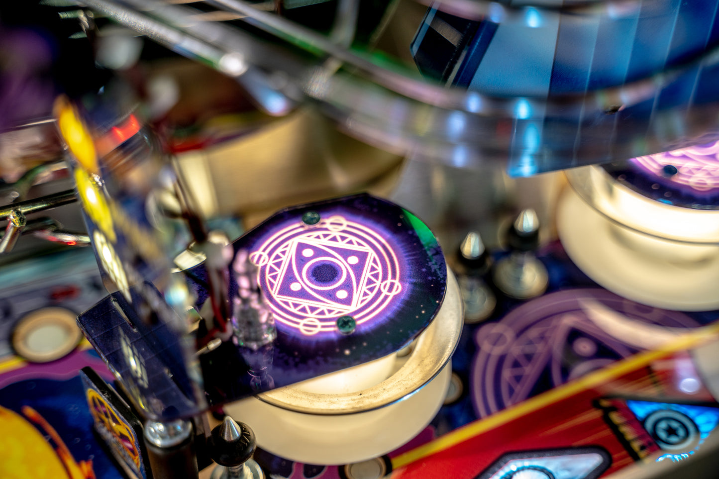 THE AVENGERS by Stern Pinball