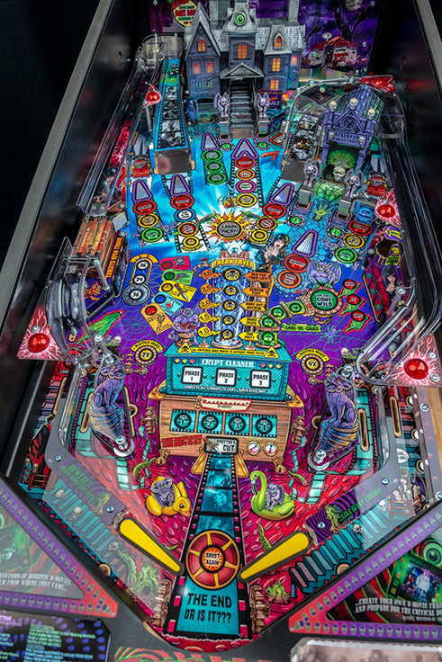 ELVIRA HOUSE OF HORRORS PREMIUM by Stern Pinball