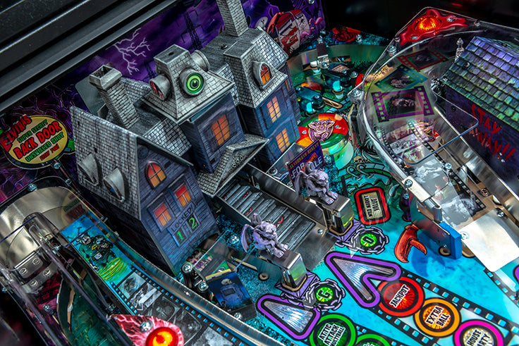 ELVIRA HOUSE OF HORRORS PREMIUM by Stern Pinball