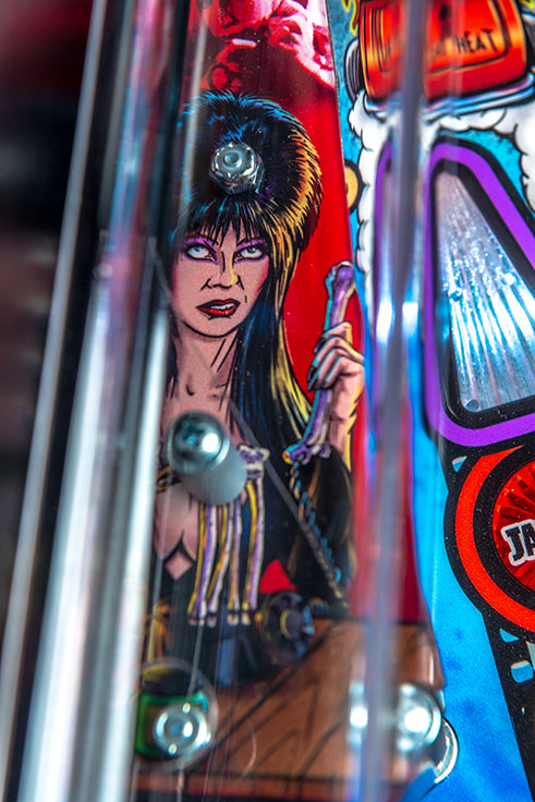 ELVIRA HOUSE OF HORRORS PREMIUM by Stern Pinball