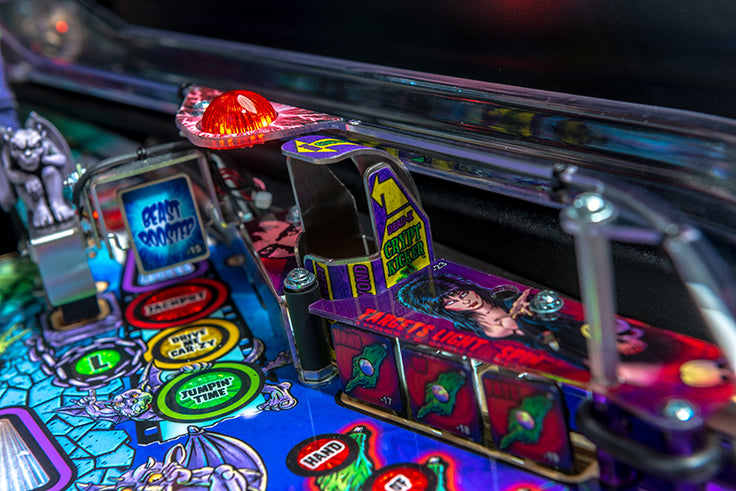 ELVIRA HOUSE OF HORRORS PREMIUM by Stern Pinball