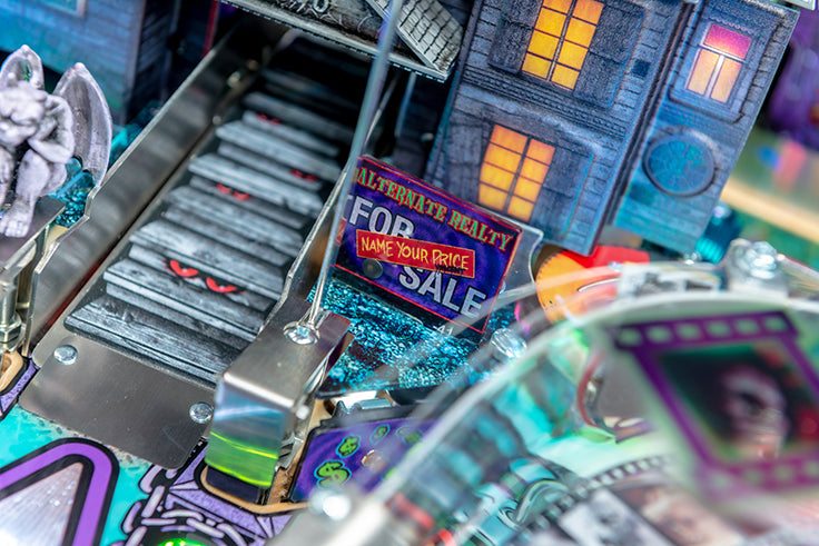 ELVIRA HOUSE OF HORRORS PREMIUM by Stern Pinball